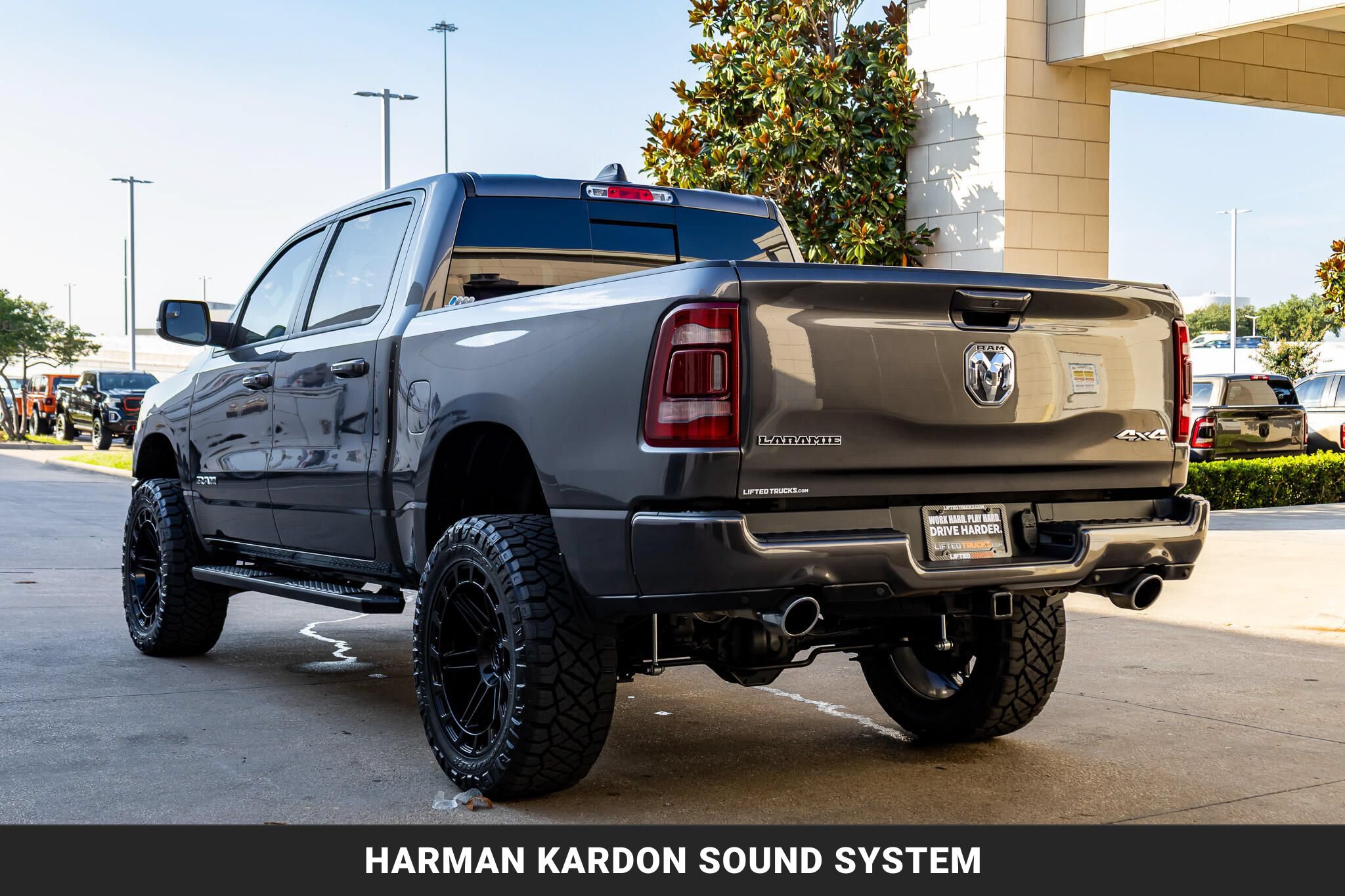 Used 2023 RAM 1500 Laramie AWD/4WD image 7