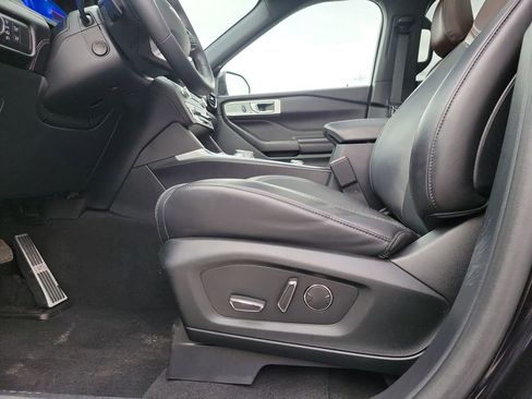Certified 2020 Ford Explorer Platinum image 17
