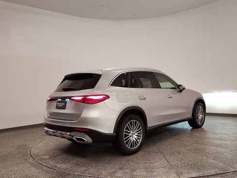 New 2026 Mercedes-Benz GLC 300 image 9