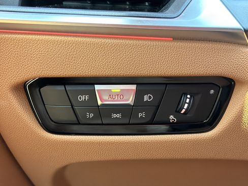 Used 2024 BMW i4 eDrive35 w/ Premium Package RWD image 13