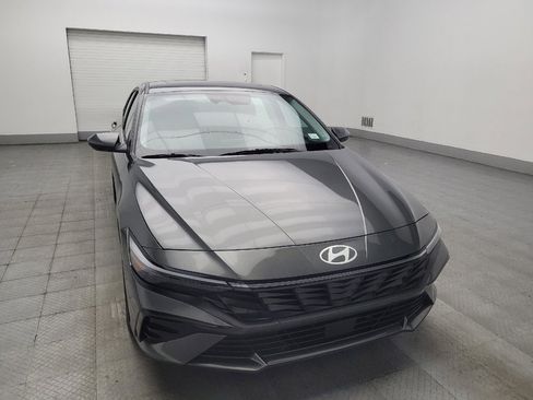 Used 2025 Hyundai Elantra SEL FWD image 14