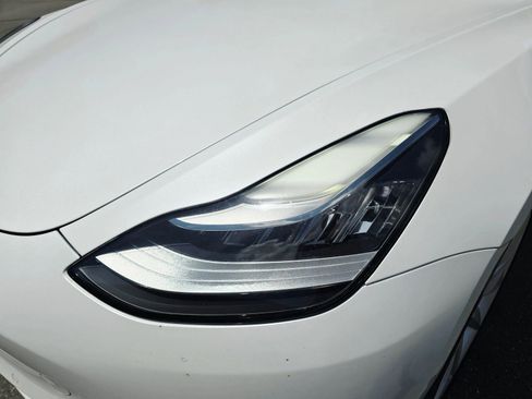 Used 2017 Tesla Model 3 Long Range RWD image 11