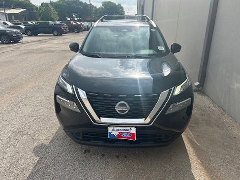 Used 2021 Nissan Rogue SV w/ Premium Package FWD image 5