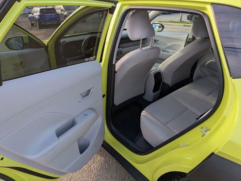 Used 2024 Hyundai Kona SEL image 24