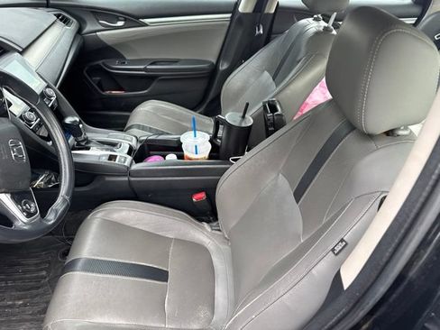 Used 2016 Honda Civic Touring image 11