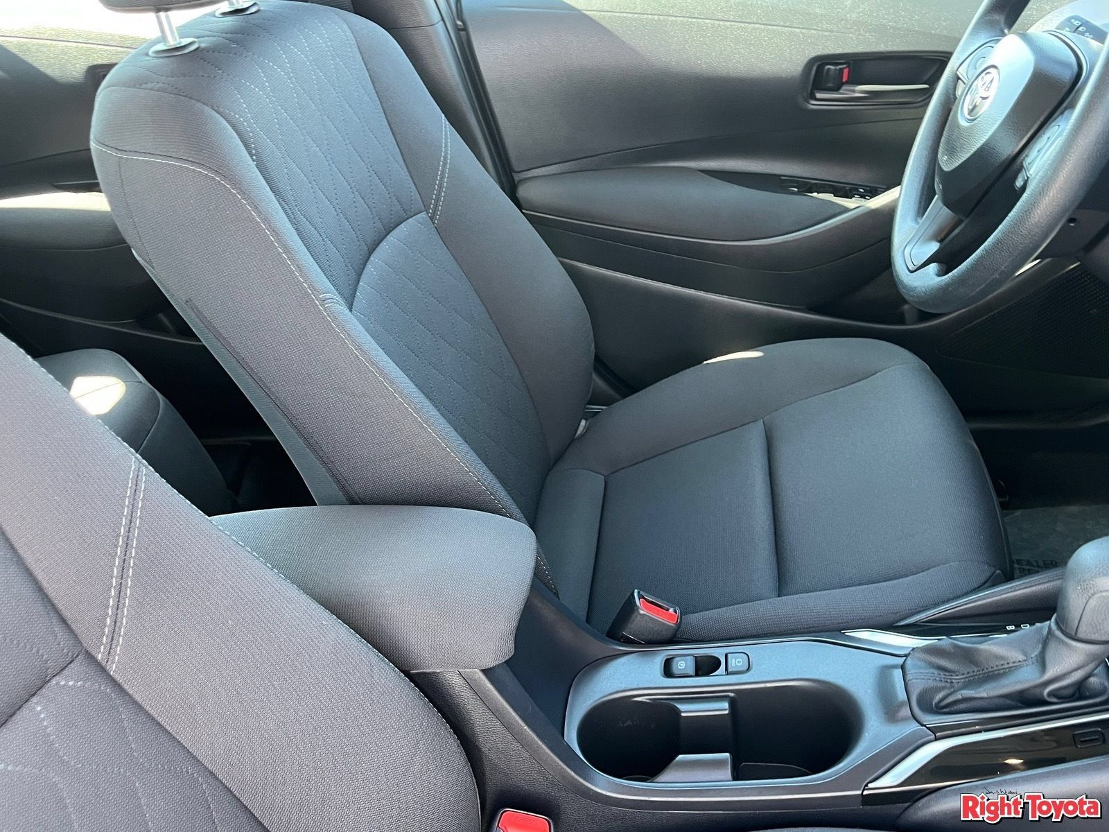 Certified 2025 Toyota Corolla LE FWD image 14