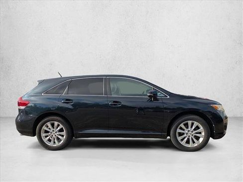 Used 2013 Toyota Venza LE FWD image 4