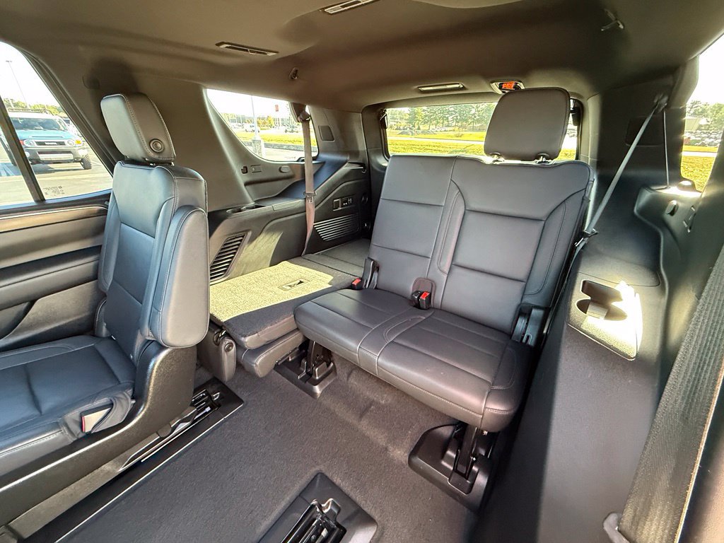 Used 2021 Chevrolet Tahoe LT w/ LT Signature Package RWD image 34