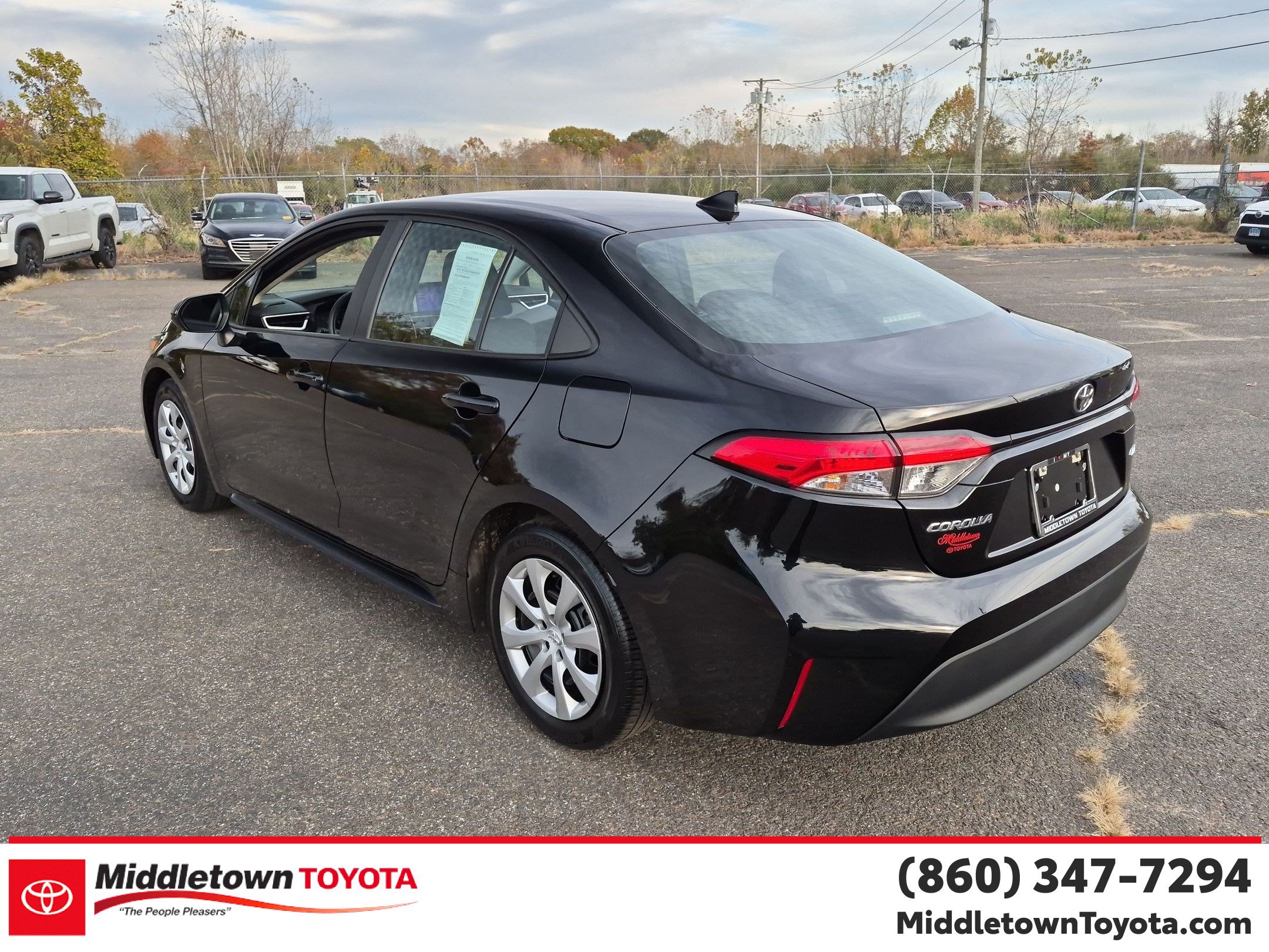 Used 2024 Toyota Corolla LE FWD image 5
