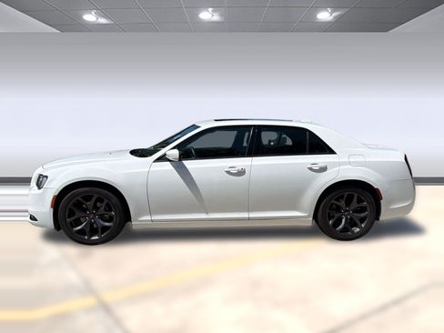 Used 2023 Chrysler 300 S RWD image 2