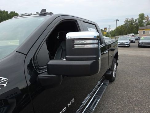 Used 2021 Chevrolet Silverado 2500 High Country w/ Z71 Off-Road Package AWD/4WD image 31