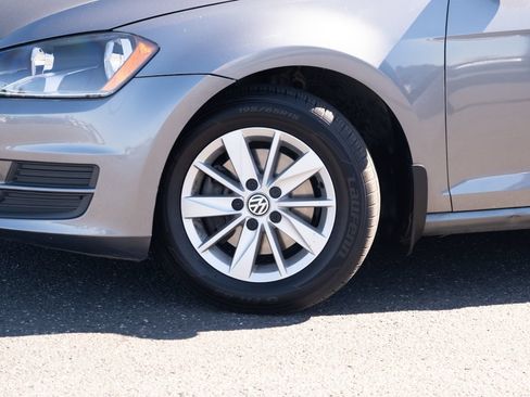 Used 2016 Volkswagen Golf S FWD image 19