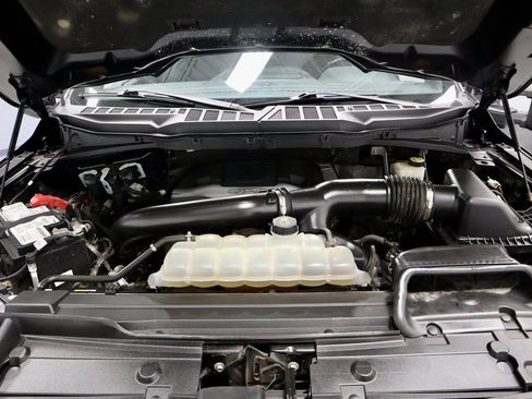 Certified 2022 Ford F150 XLT w/ Equipment Group 302A High image 17