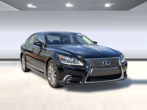 Used 2016 Lexus LS 460 w/ Comfort Package image 7