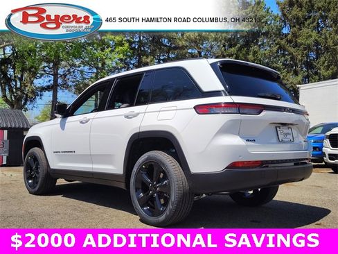 New 2025 Jeep Grand Cherokee Limited w/ Black Appearance Package image 9