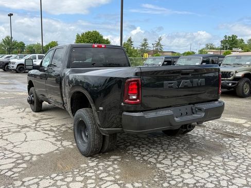 New 2026 RAM 3500 Tradesman AWD/4WD image 9