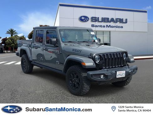 Used 2023 Jeep Gladiator Willys AWD/4WD image 1