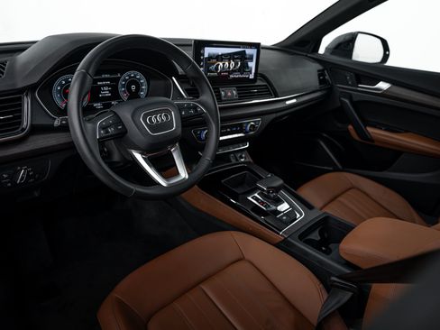Used 2023 Audi Q5 2.0T Premium Plus w/ Premium Plus Package AWD/4WD image 8