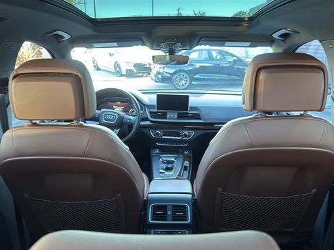 Used 2018 Audi Q5 2.0T Premium Plus w/ Premium Plus Package image 16