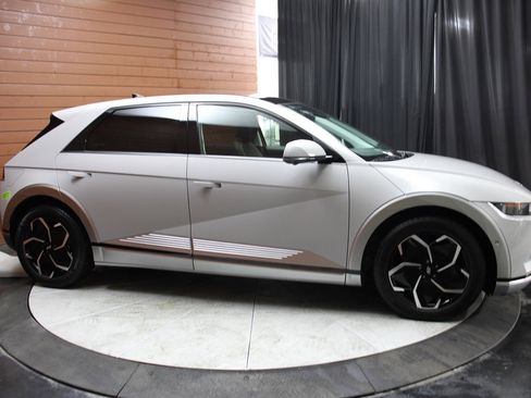 Used 2023 Hyundai Ioniq 5 Limited w/ Cargo Package image 17