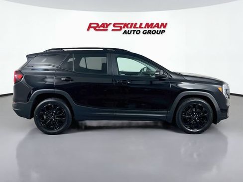 Used 2022 GMC Terrain SLE w/ Driver Convenience Package FWD image 8