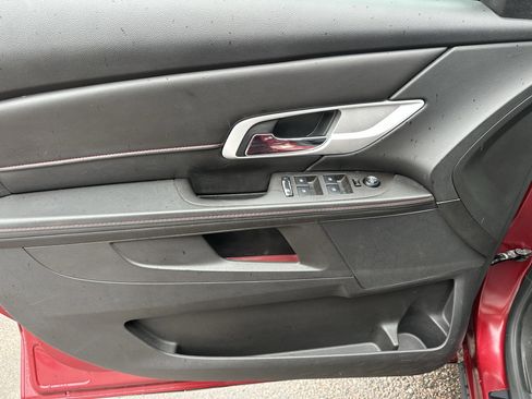 Used 2010 GMC Terrain SLE image 19