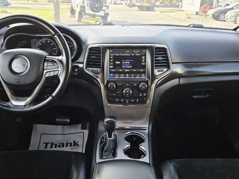Used 2018 Jeep Grand Cherokee Laredo image 15