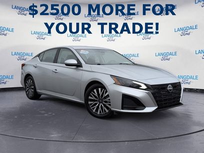 Used 2023 Nissan Altima 2.5 SV