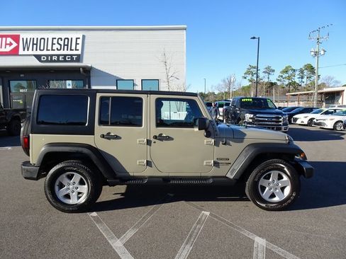 Used 2018 Jeep Wrangler Unlimited Sport S image 3