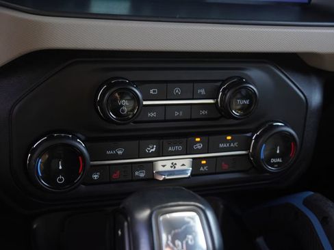 Used 2022 Ford Bronco Wildtrak AWD/4WD image 23