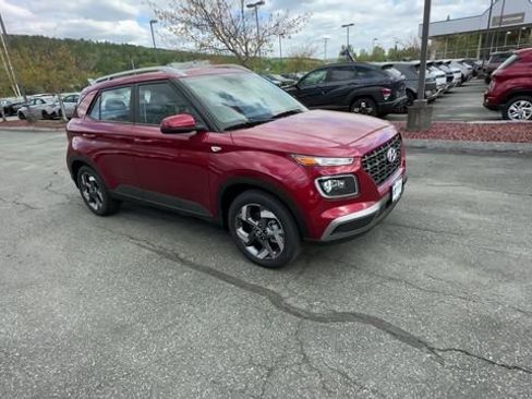 New 2025 Hyundai Venue Limited image 11