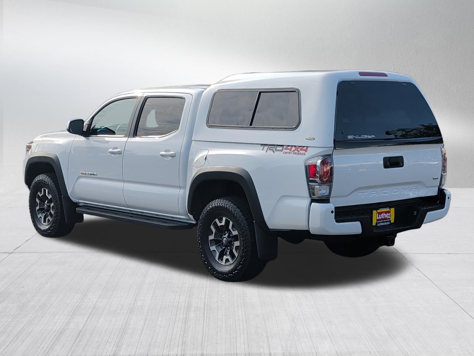 Used 2022 Toyota Tacoma TRD Off-Road w/ Technology Package AWD/4WD image 5