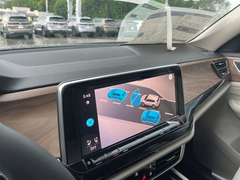 New 2026 Volkswagen Atlas SE FWD image 19