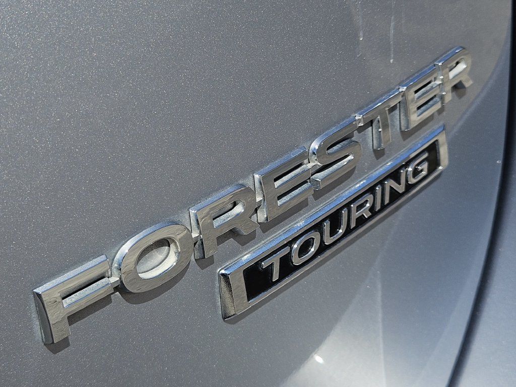 Used 2023 Subaru Forester Touring AWD/4WD image 12