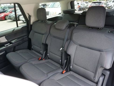 Used 2025 Ford Expedition Active image 22