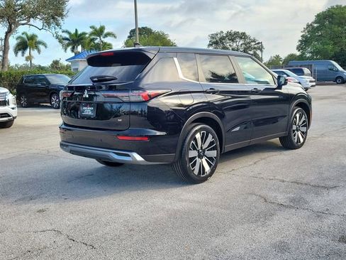 New 2026 Mitsubishi Outlander SE image 6