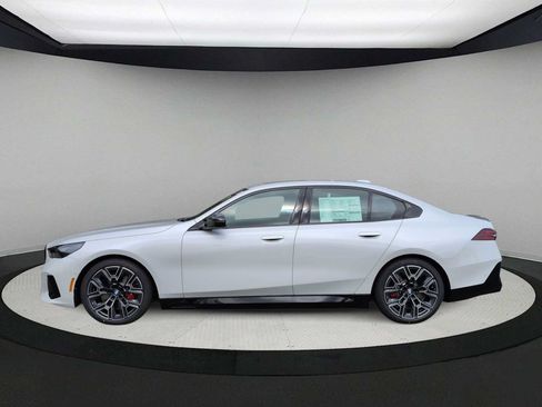 New 2026 BMW i5 M60 AWD/4WD image 5