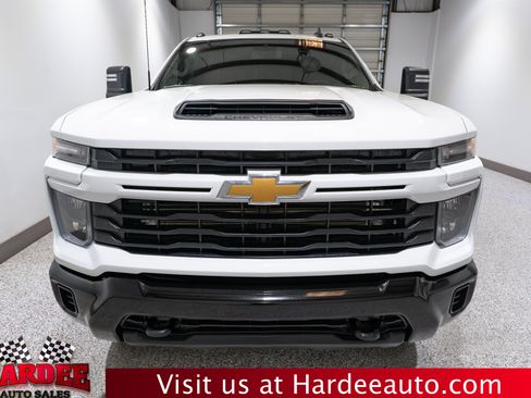 Used 2024 Chevrolet Silverado 2500 Custom w/ Custom Value Package AWD/4WD image 7