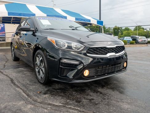 Used 2020 Kia Forte LXS FWD image 2