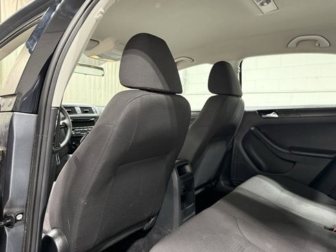 Used 2015 Volkswagen Jetta S image 17