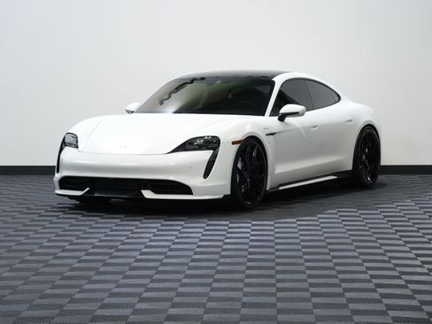 Used 2020 Porsche Taycan AWD/4WD image 3