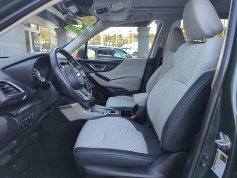 Used 2022 Subaru Forester Premium image 14