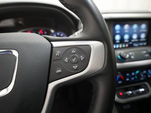 Used 2023 GMC Acadia SLT w/ Elevation Edition image 20