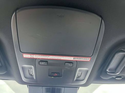Used 2025 Toyota Camry SE w/ Convenience Package FWD image 33