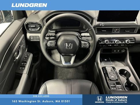 New 2026 Honda Pilot Touring image 8