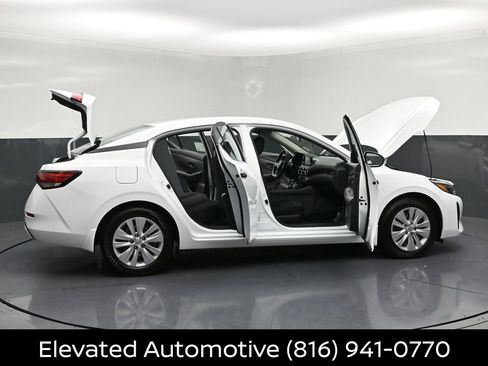 Certified 2025 Nissan Sentra S FWD image 32
