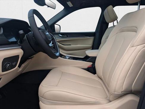 New 2025 Jeep Grand Cherokee L Limited w/ Trailer Tow Package image 4