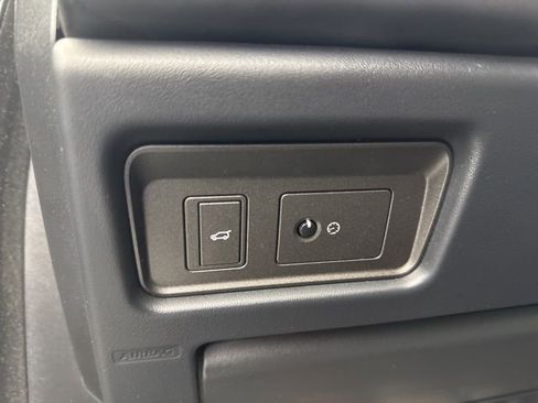 Used 2018 Land Rover Range Rover Evoque HSE Dynamic image 29