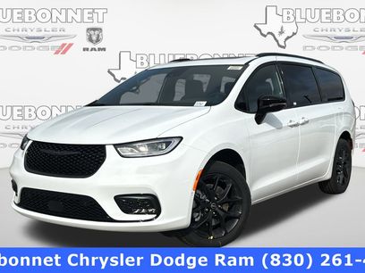 New 2026 Chrysler Pacifica Limited