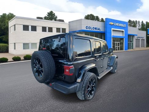 Used 2021 Jeep Wrangler Unlimited Sahara w/ Cold Weather Group image 4